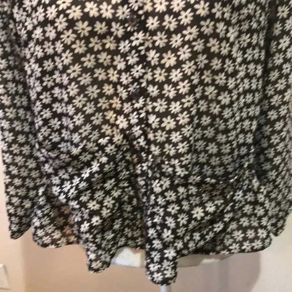 ELBONNY Womens Sheer Long Sleeve Top w/Button Front Ruffles and pockets-Size L - Picture 6 of 8